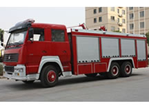 重汽豪沃后雙橋6噸干粉消防車